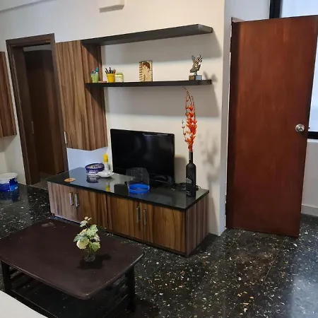 4 Bedroom At Paceville Apartament